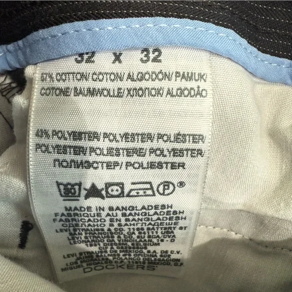 Dockers Men’s Slim Fit Signature Khaki Striped Pants in Black, Size 32X32 - Picture 3 of 5